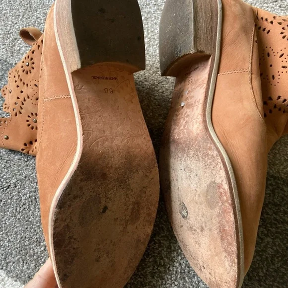 Anthropologie Miss Albright Brown Cut-Out Ankle Booties Size 6B - Picture 7 of 8